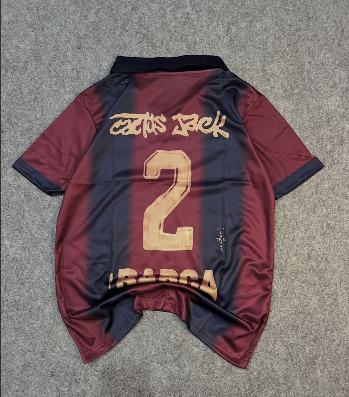 BARCA TRAVIS HALF SLEEVE EMBRIODERY
