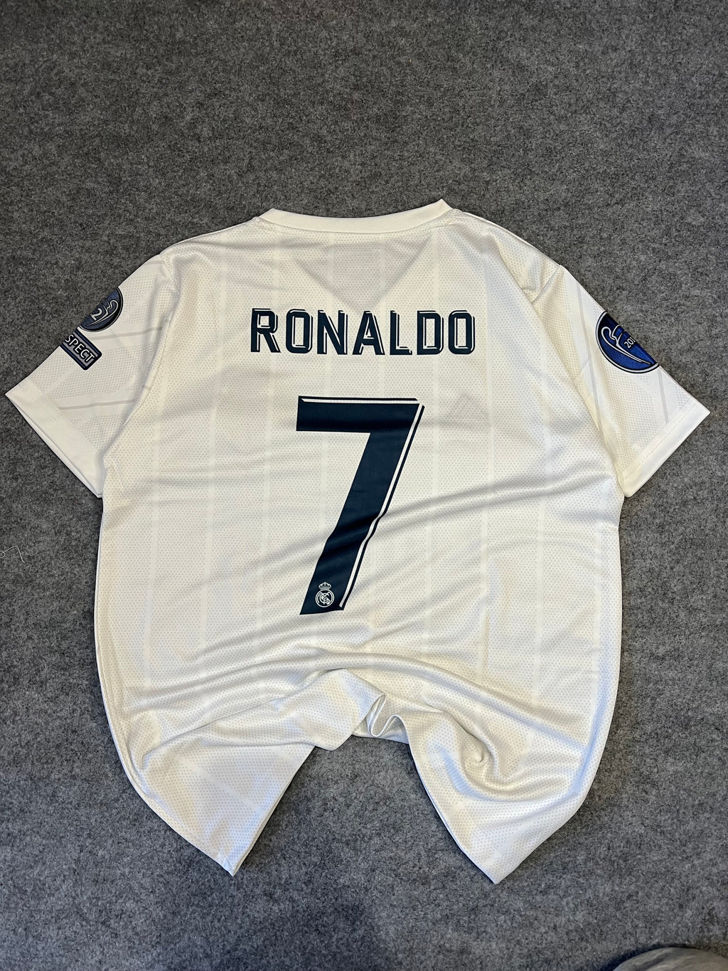 RONALDO 2018 HALF SLEEVES PREMIUM QUALITY EMBRIODERY JERSEY